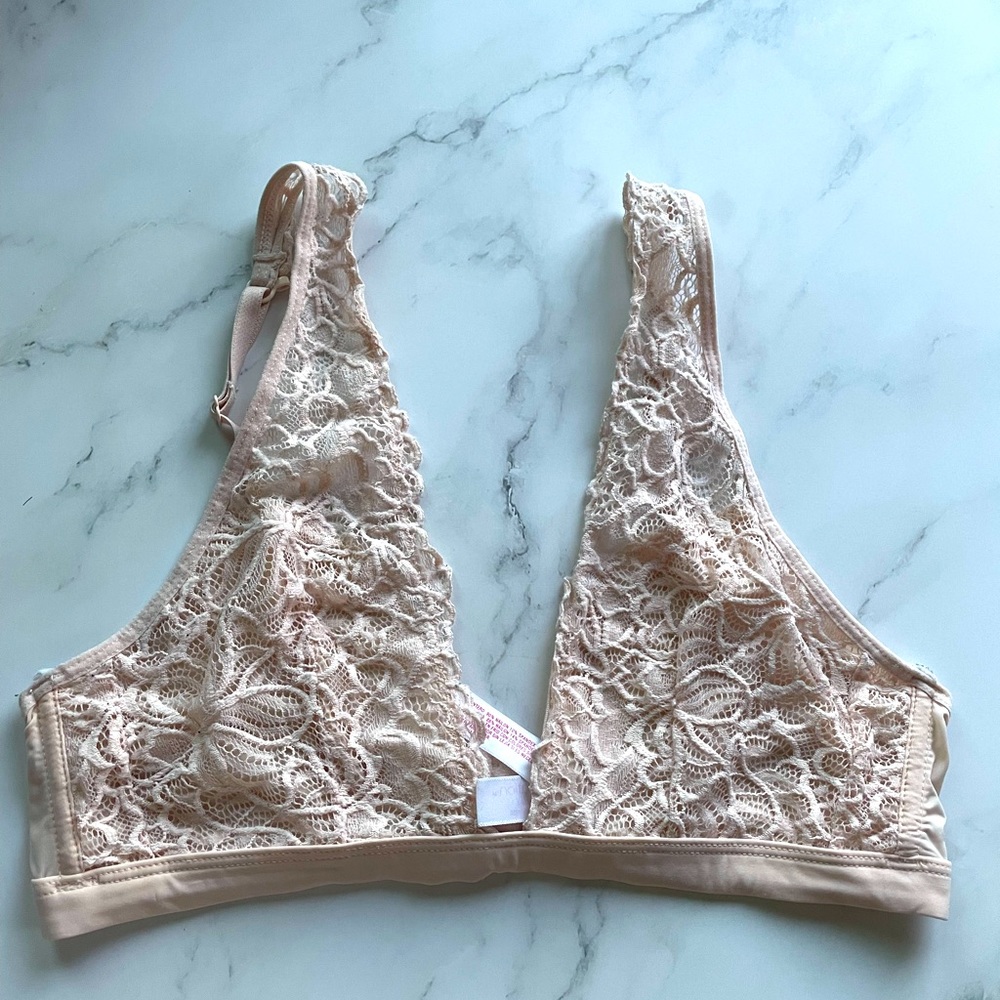 Xhilaration cream colored bralette